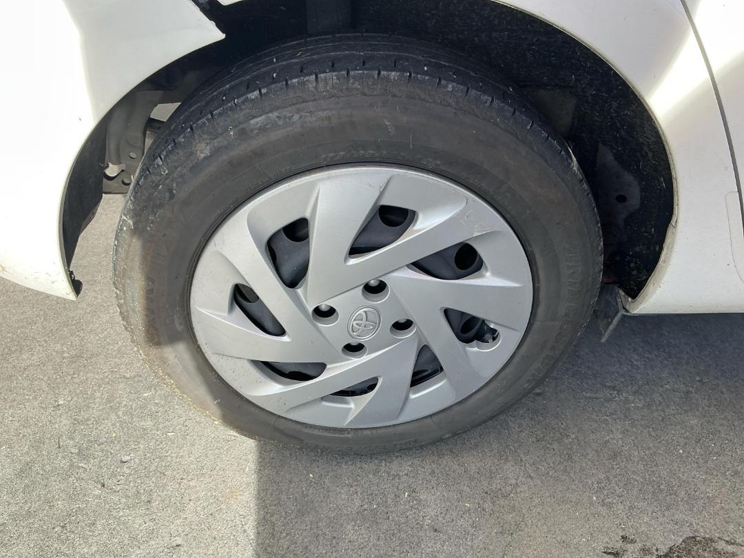 Photo '29' of Toyota Aqua Photo '29' of Toyota Aqua