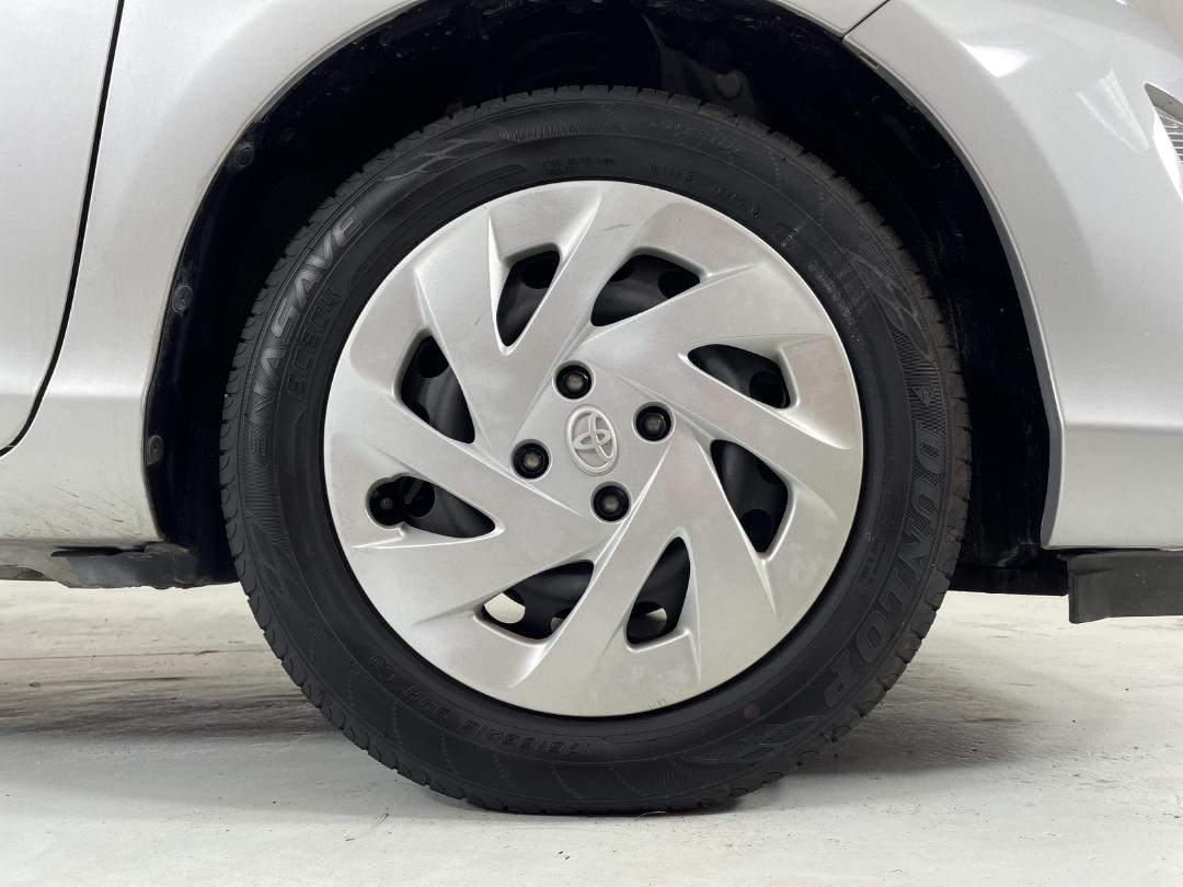 Photo '9' of Toyota Aqua Photo '9' of Toyota Aqua