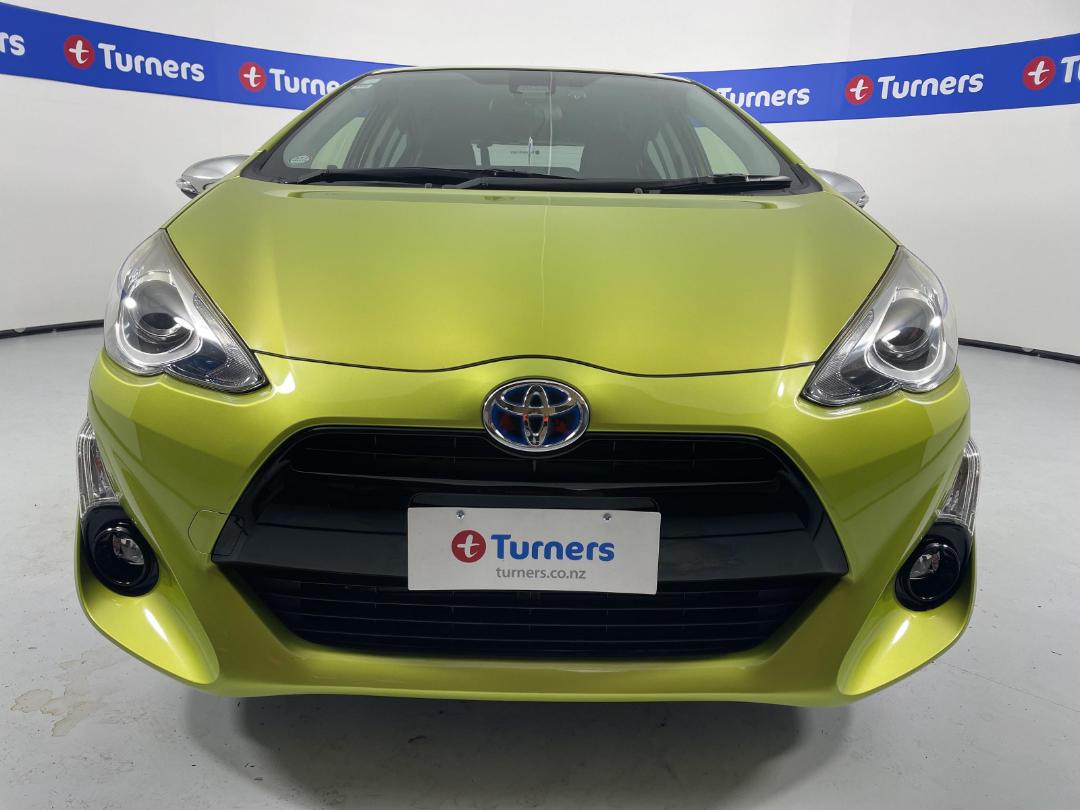 Photo '2' of Toyota Aqua Photo '2' of Toyota Aqua