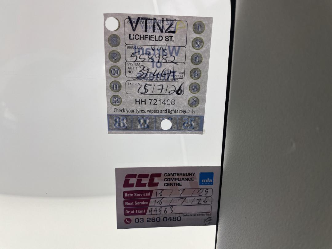 Photo '30' of Toyota Aqua Photo '30' of Toyota Aqua