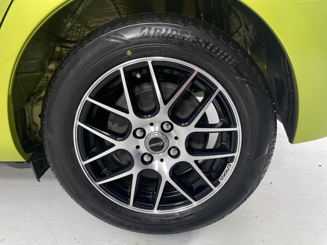 Photo '11' of Toyota Aqua Photo '11' of Toyota Aqua