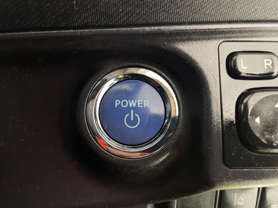 Photo '26' of Toyota Aqua Photo '26' of Toyota Aqua