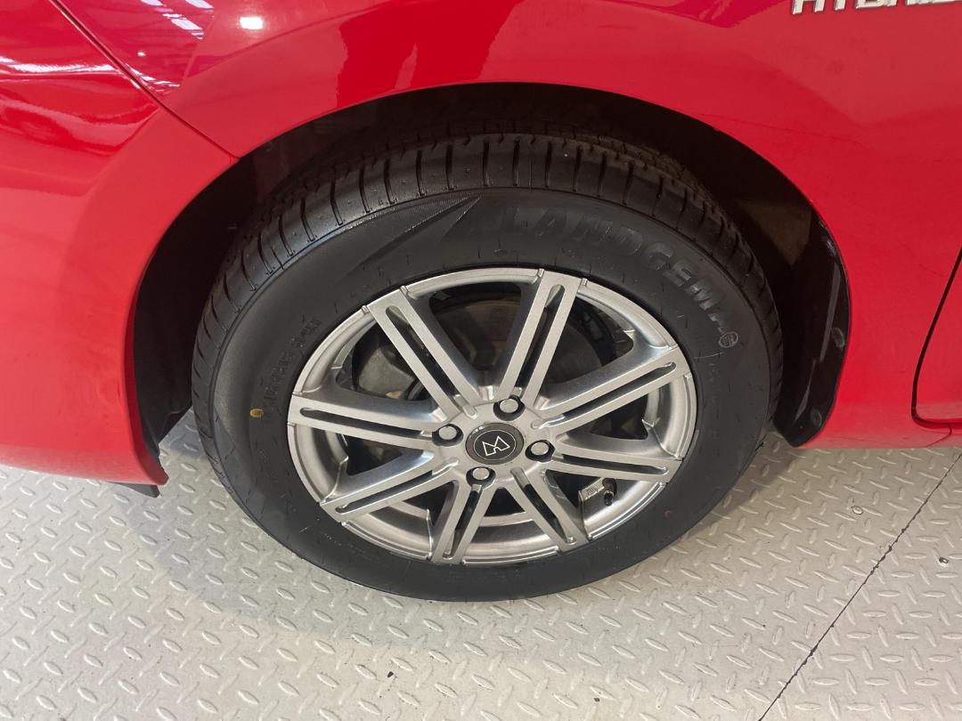 Photo '10' of Toyota Aqua Photo '10' of Toyota Aqua