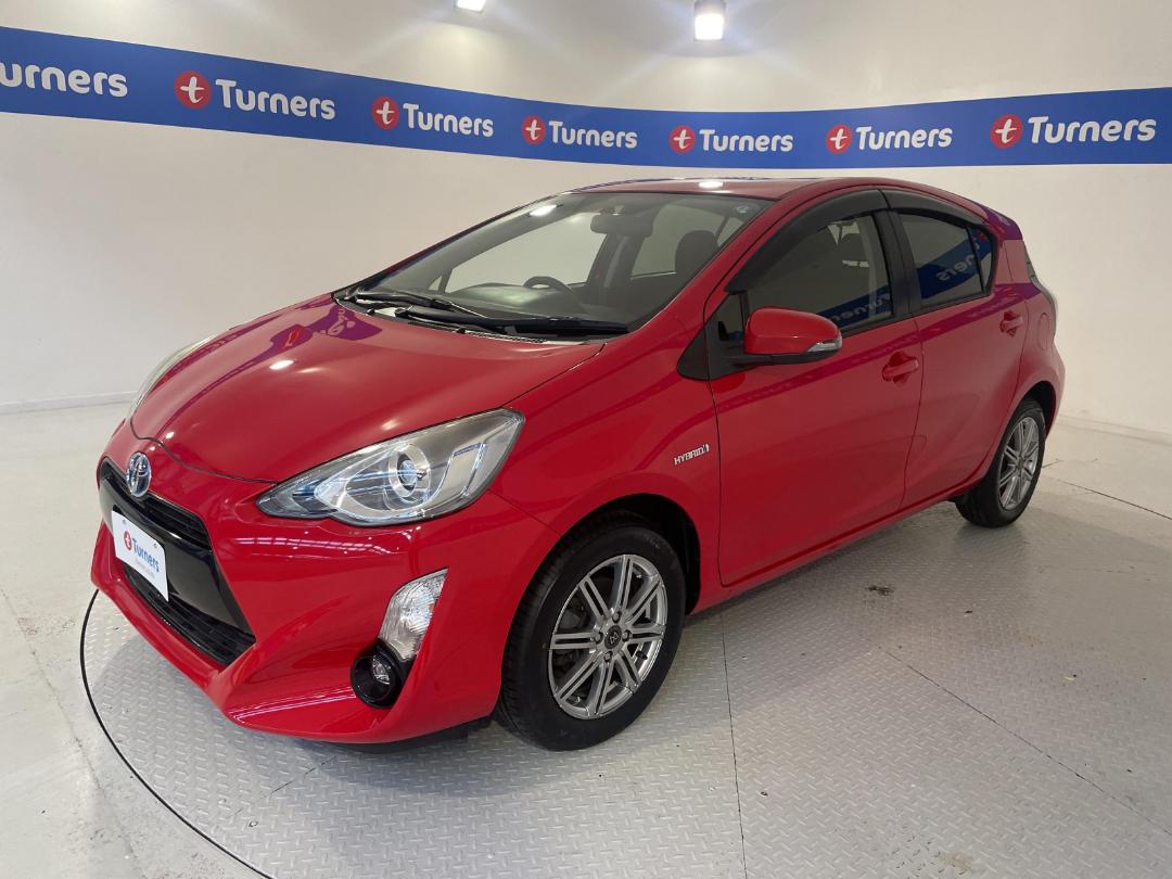 Photo '4' of Toyota Aqua Photo '4' of Toyota Aqua