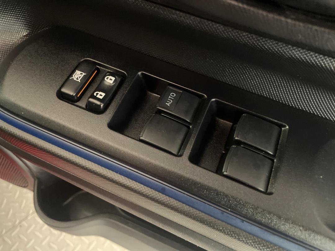 Photo '23' of Toyota Aqua Photo '23' of Toyota Aqua