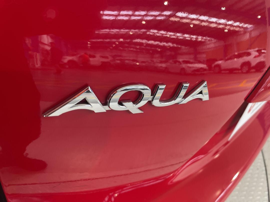 Photo '32' of Toyota Aqua Photo '32' of Toyota Aqua