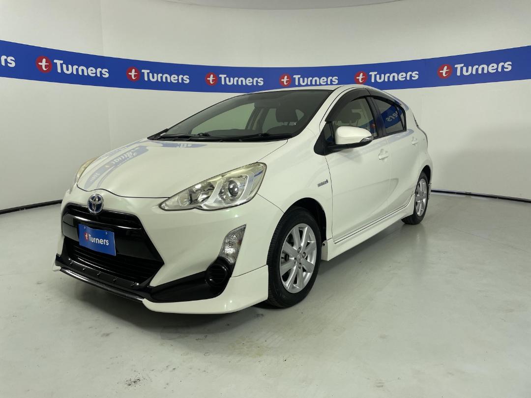 Photo '4' of Toyota Aqua Photo '4' of Toyota Aqua