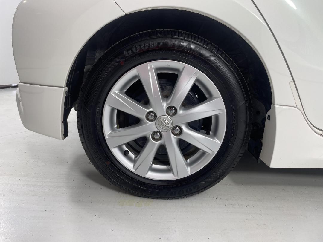 Photo '12' of Toyota Aqua Photo '12' of Toyota Aqua