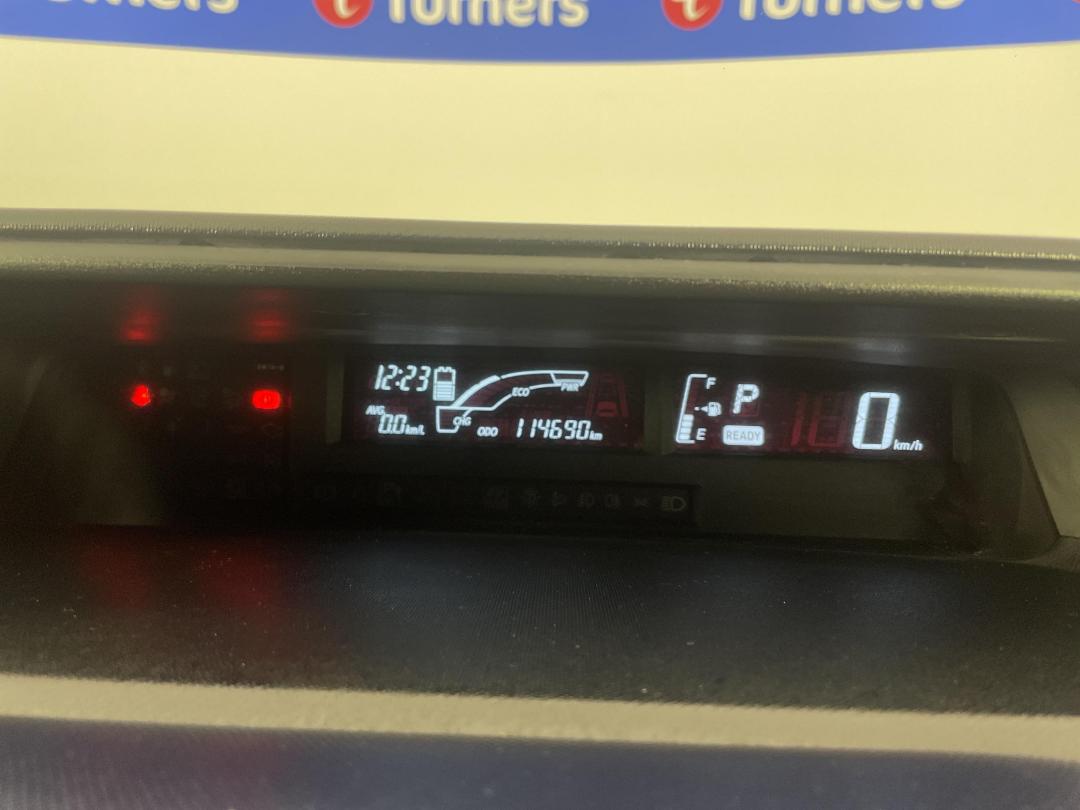 Photo '21' of Toyota Aqua Photo '21' of Toyota Aqua