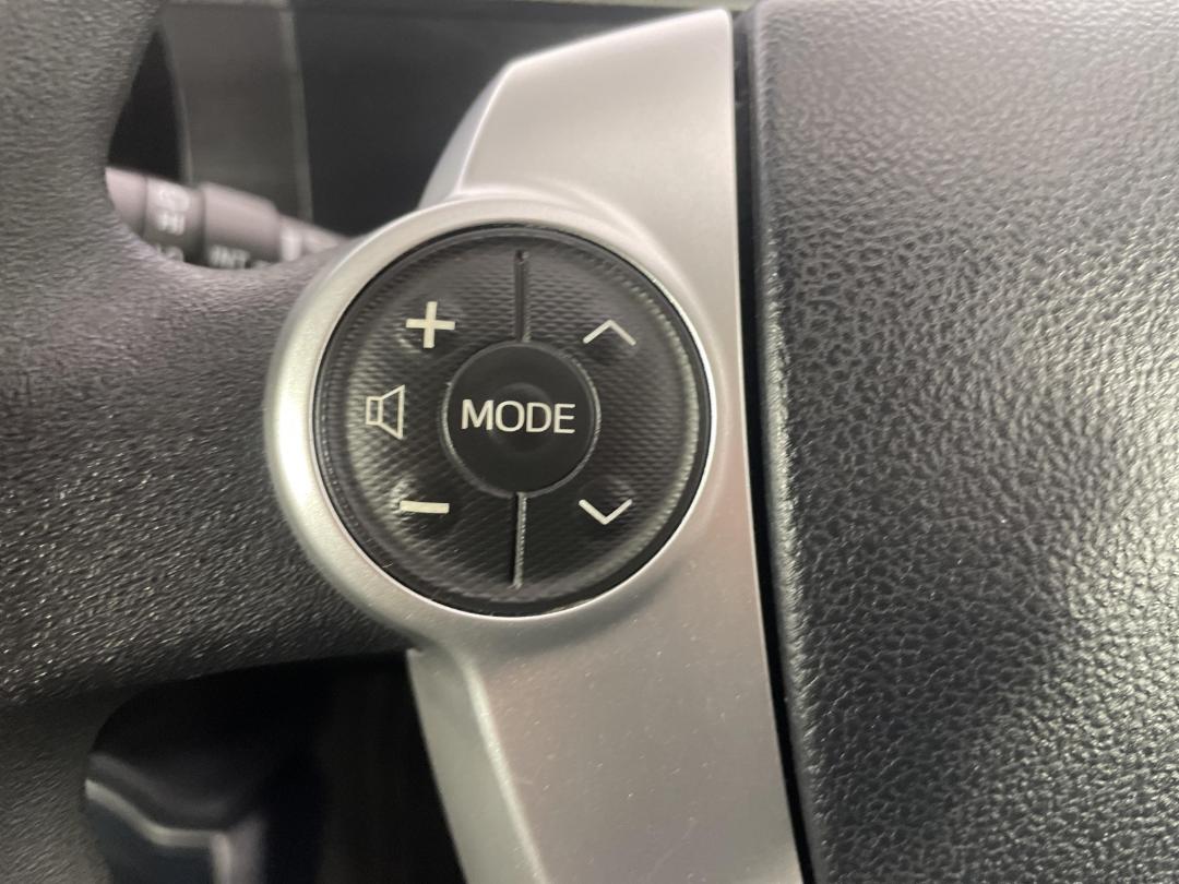 Photo '23' of Toyota Aqua Photo '23' of Toyota Aqua