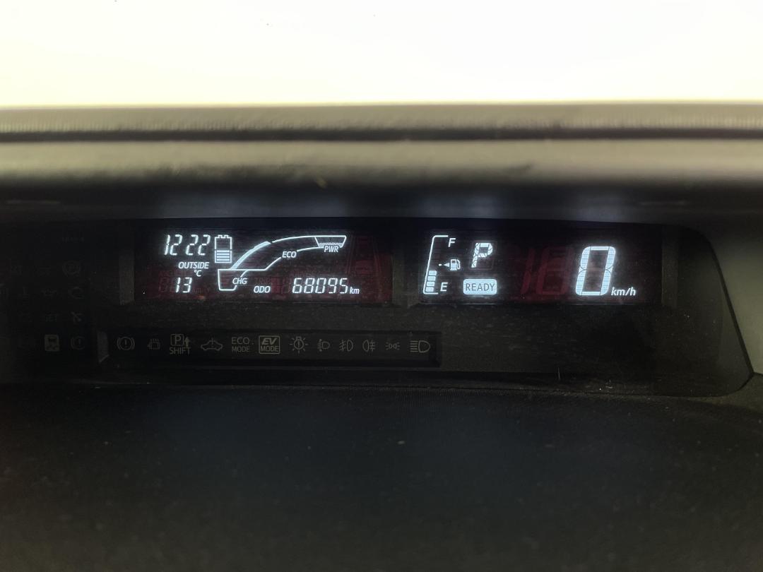 Photo '21' of Toyota Aqua Photo '21' of Toyota Aqua