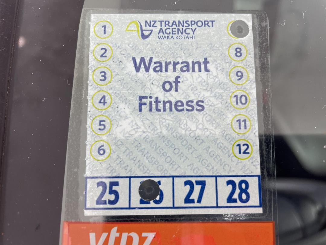 Photo '23' of Toyota Aqua Photo '23' of Toyota Aqua