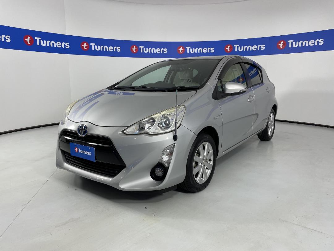 Photo '4' of Toyota Aqua Photo '4' of Toyota Aqua