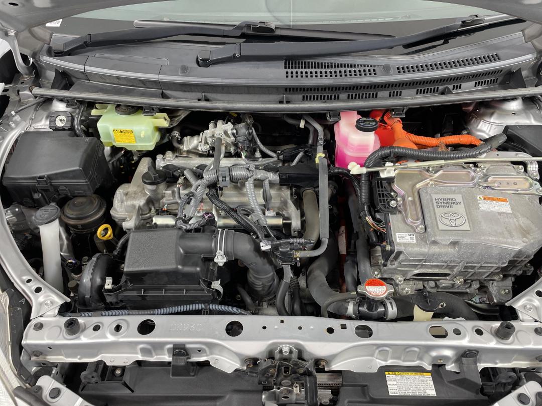 Photo '13' of Toyota Aqua Photo '13' of Toyota Aqua