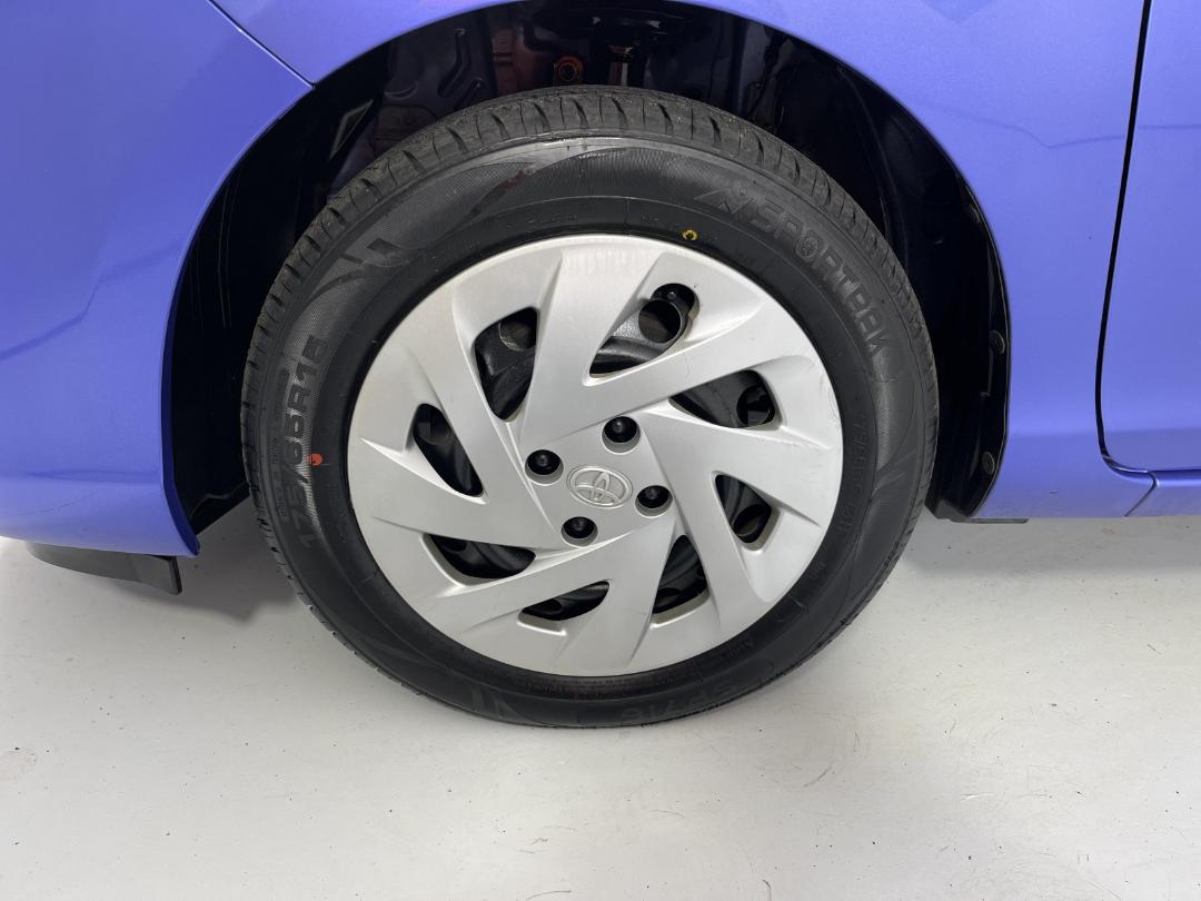 Photo '10' of Toyota Aqua Photo '10' of Toyota Aqua