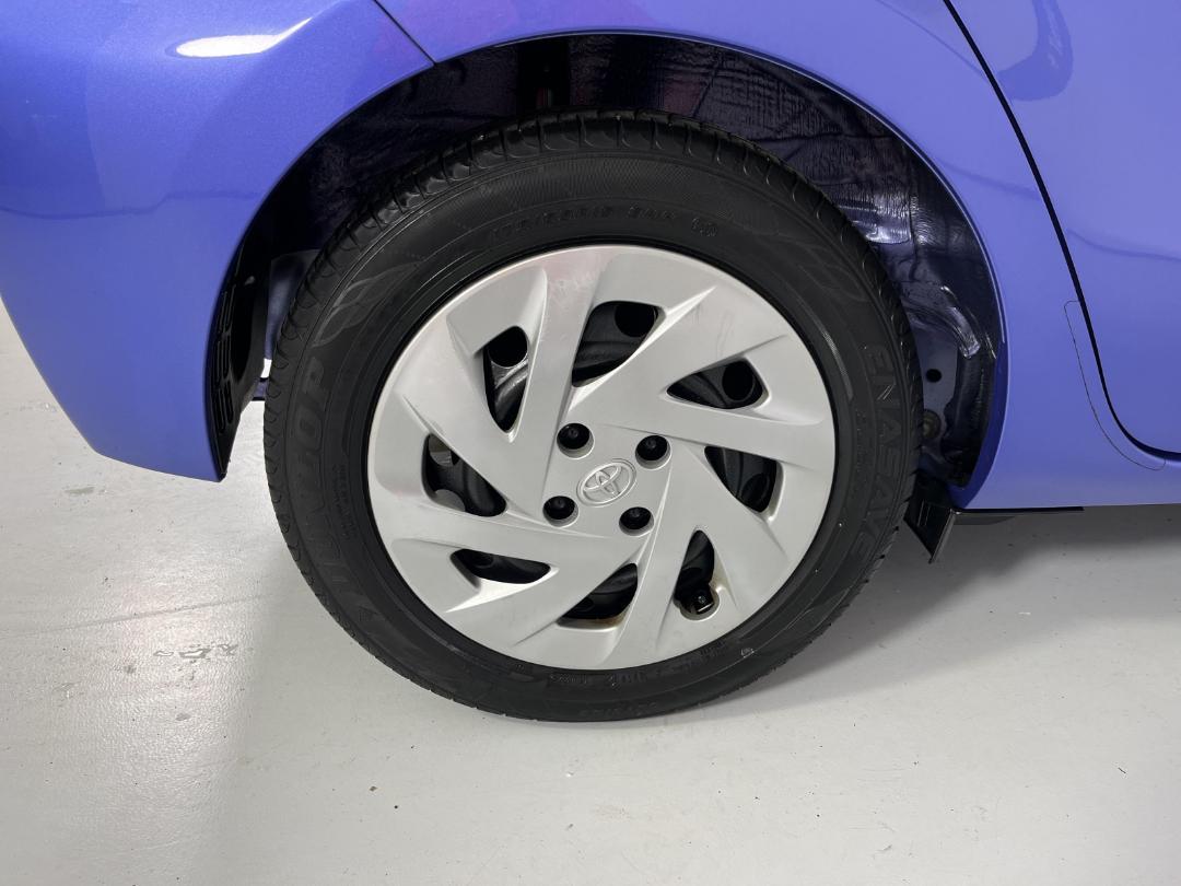 Photo '12' of Toyota Aqua Photo '12' of Toyota Aqua