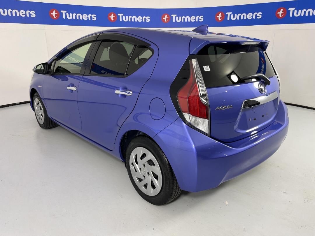 Photo '5' of Toyota Aqua Photo '5' of Toyota Aqua