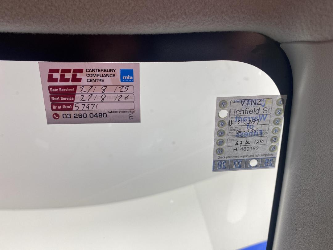 Photo '23' of Toyota Aqua Photo '23' of Toyota Aqua