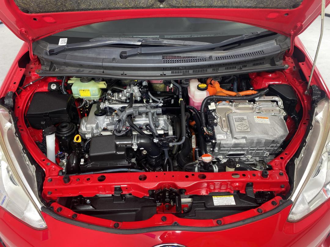 Photo '13' of Toyota Aqua Photo '13' of Toyota Aqua