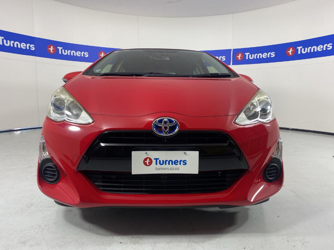 Photo '2' of Toyota Aqua Photo '2' of Toyota Aqua