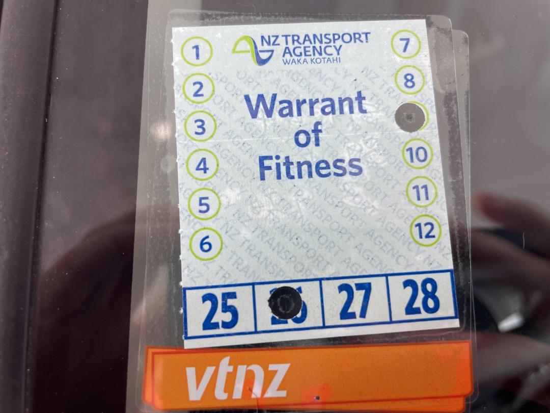 Photo '23' of Toyota Aqua Photo '23' of Toyota Aqua