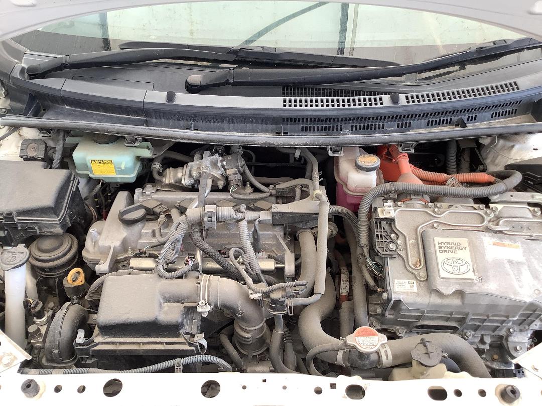 Photo '11' of Toyota Aqua Hybrid Photo '11' of Toyota Aqua Hybrid