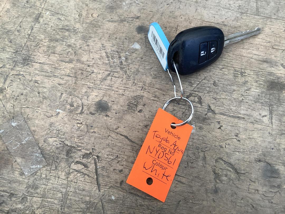 Photo '18' of Toyota Aqua Hybrid Photo '18' of Toyota Aqua Hybrid