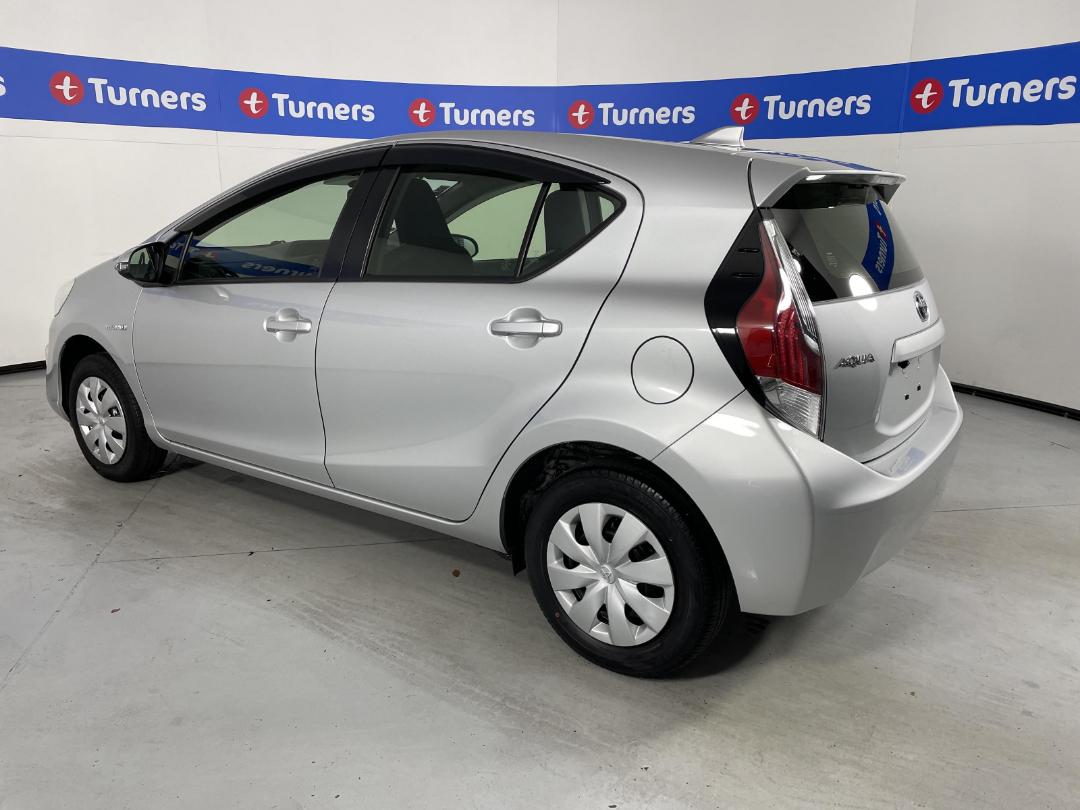 Photo '5' of Toyota Aqua