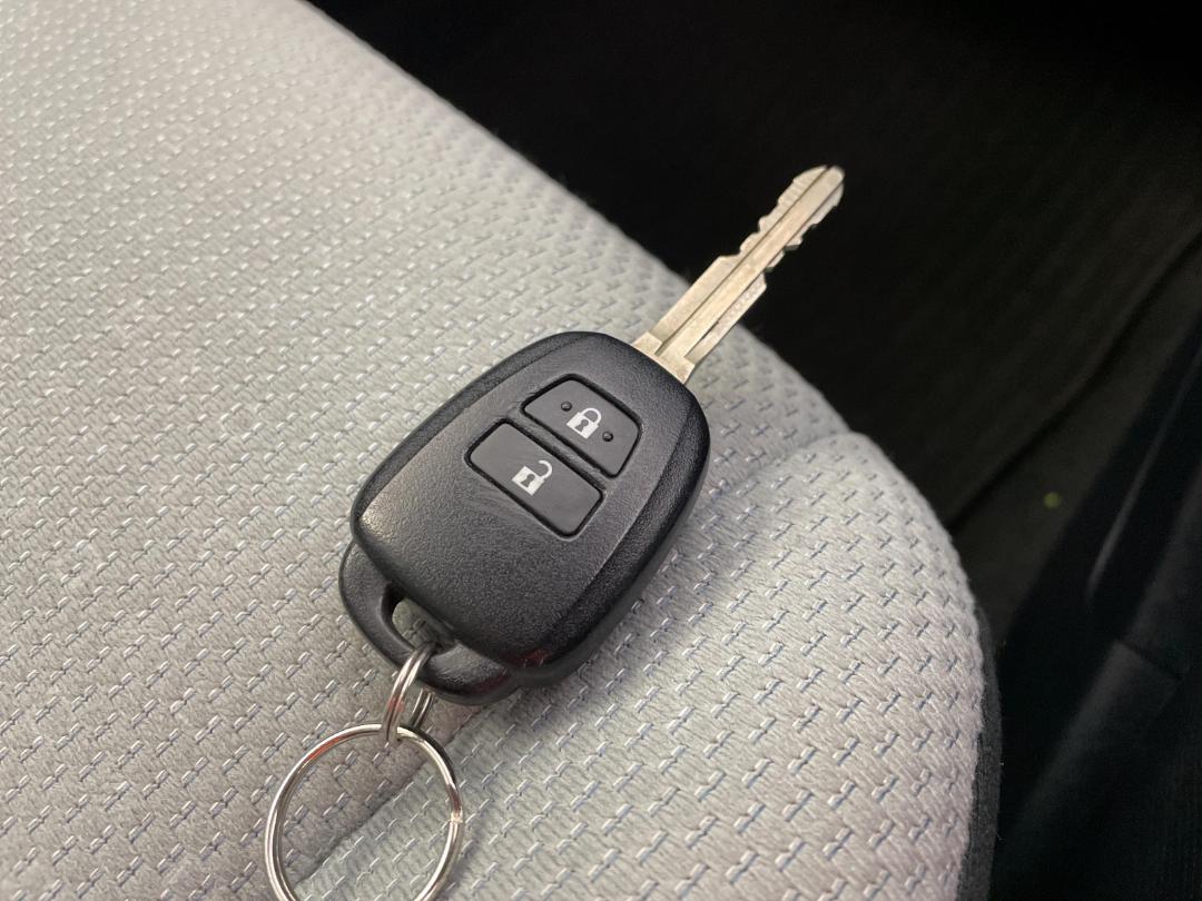 Photo '22' of Toyota Aqua