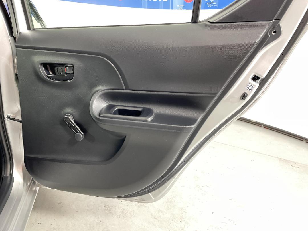 Photo '19' of Toyota Aqua