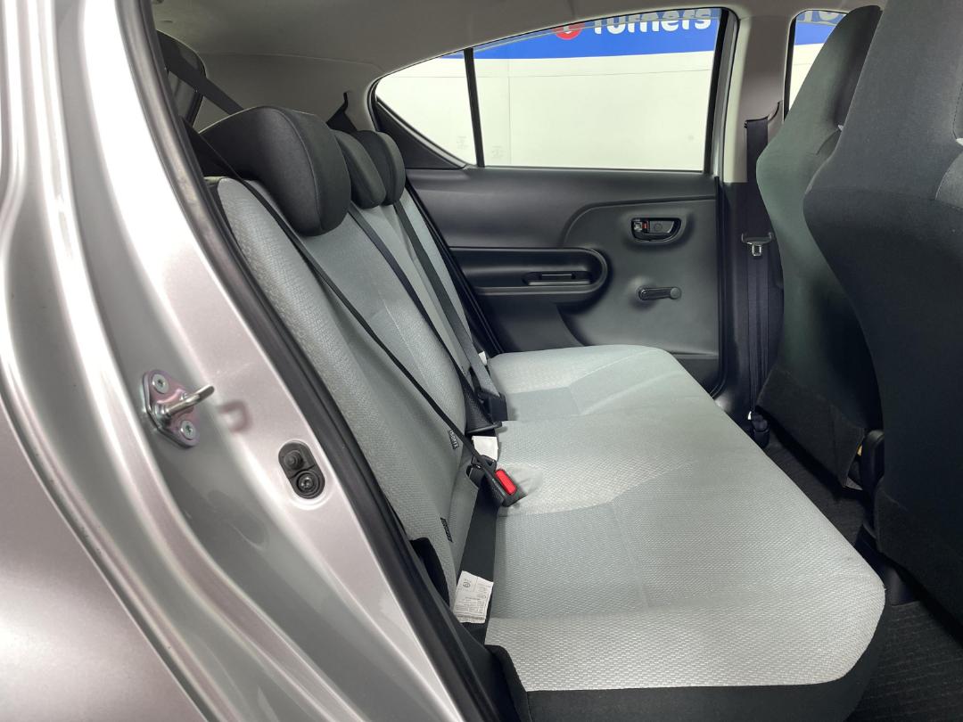 Photo '20' of Toyota Aqua