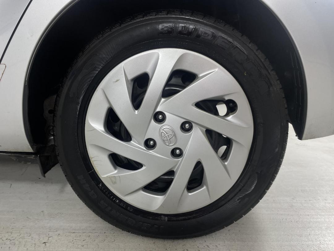 Photo '11' of Toyota Aqua