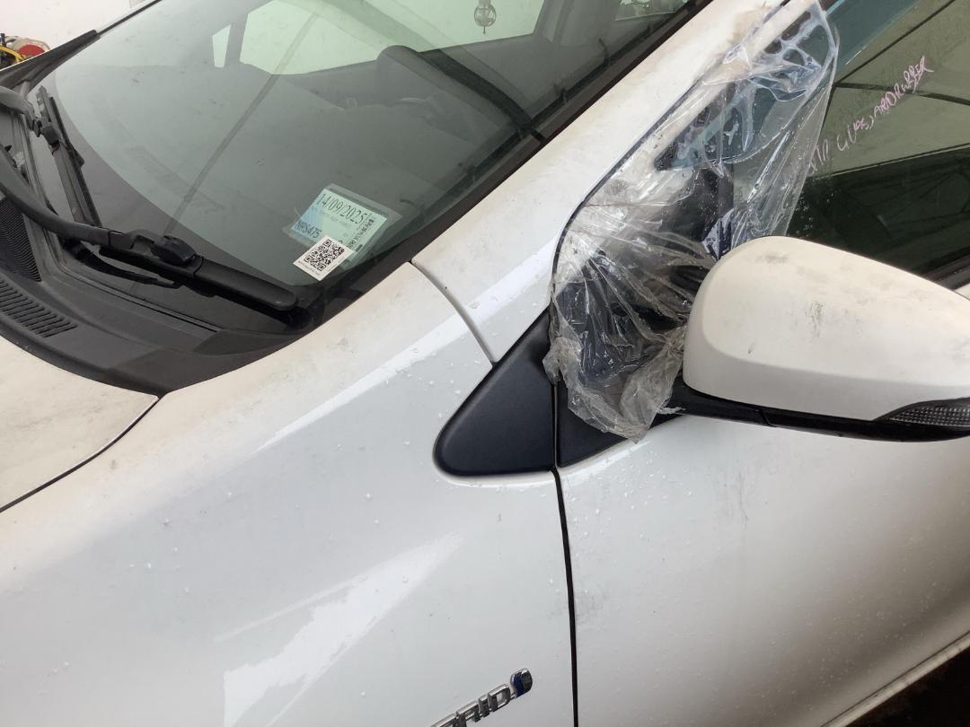 Photo '2' of Toyota Aqua Hybrid Photo '2' of Toyota Aqua Hybrid