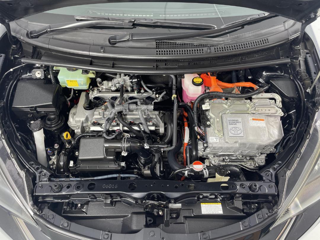 Photo '13' of Toyota Aqua Photo '13' of Toyota Aqua