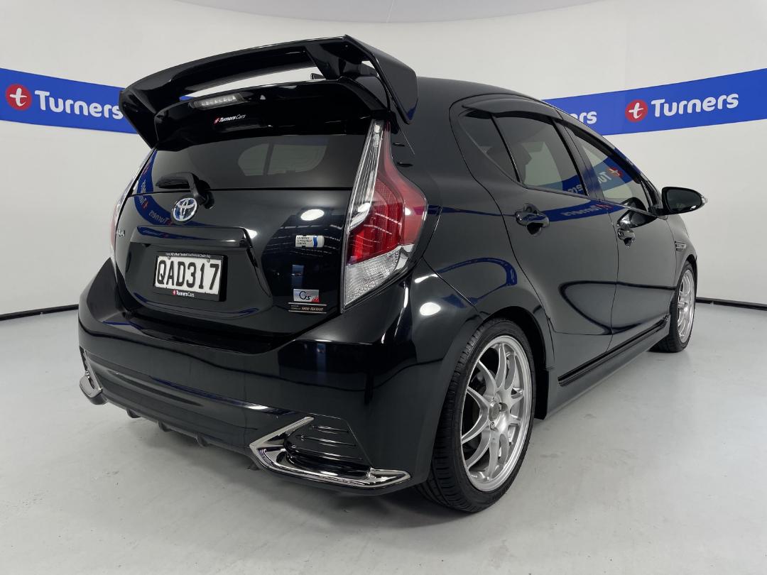 Photo '7' of Toyota Aqua Photo '7' of Toyota Aqua