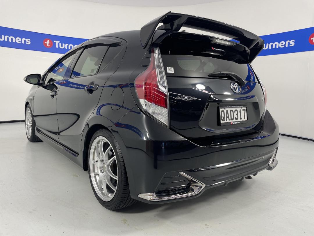 Photo '5' of Toyota Aqua Photo '5' of Toyota Aqua