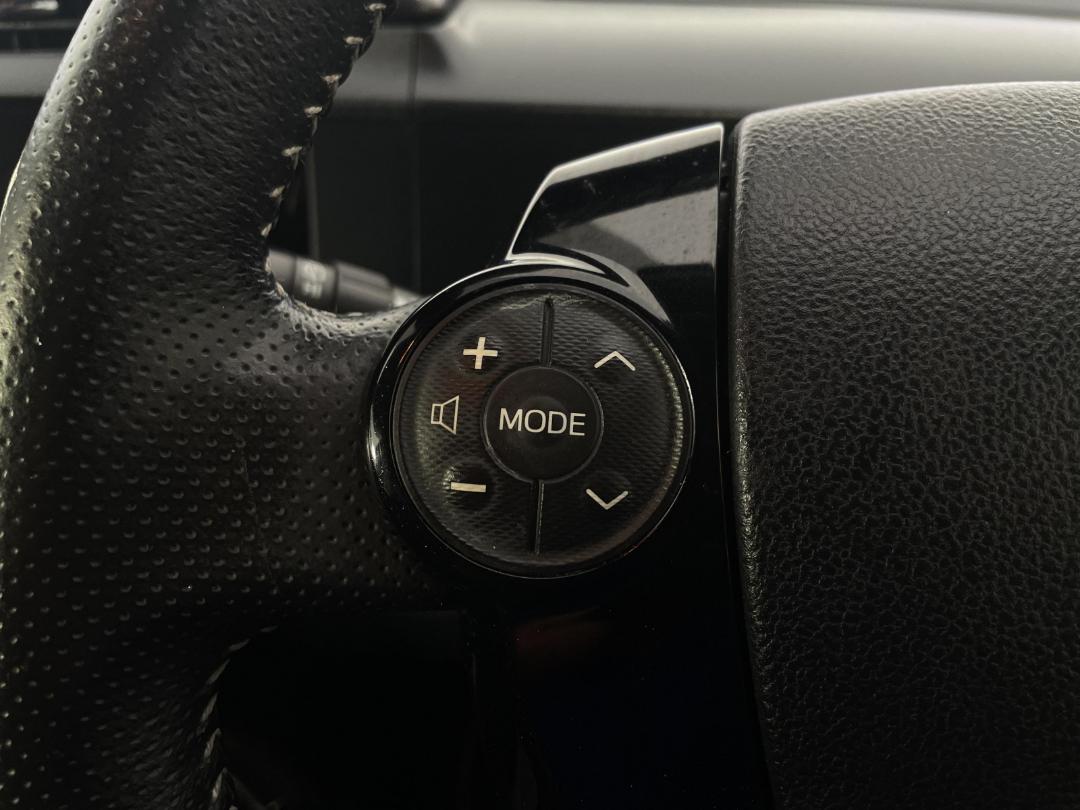 Photo '25' of Toyota Aqua Photo '25' of Toyota Aqua