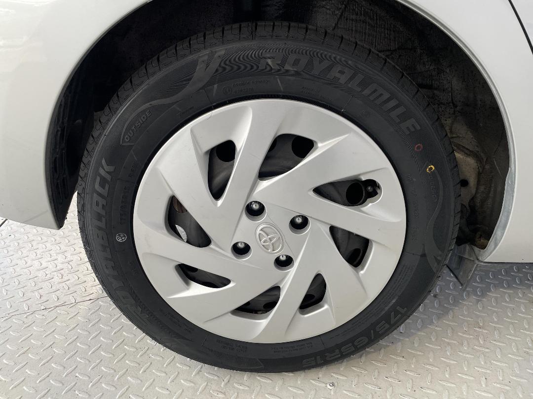 Photo '12' of Toyota Aqua Photo '12' of Toyota Aqua