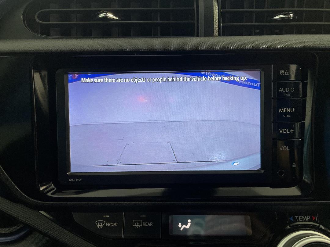 Photo '27' of Toyota Aqua Photo '27' of Toyota Aqua