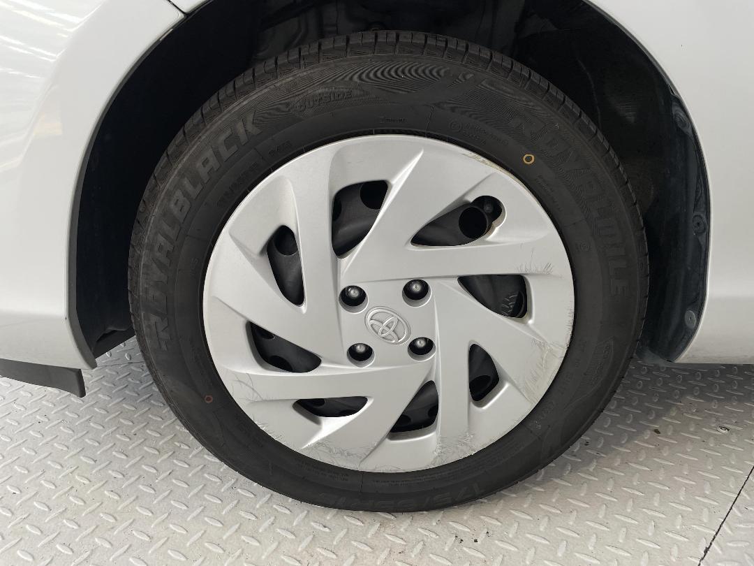 Photo '10' of Toyota Aqua Photo '10' of Toyota Aqua