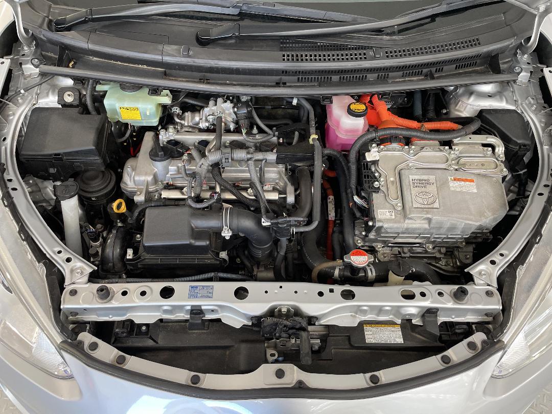 Photo '13' of Toyota Aqua Photo '13' of Toyota Aqua