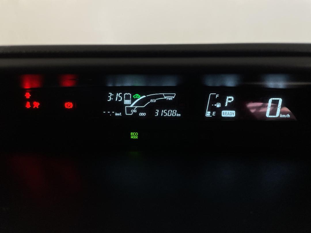 Photo '21' of Toyota Aqua Photo '21' of Toyota Aqua