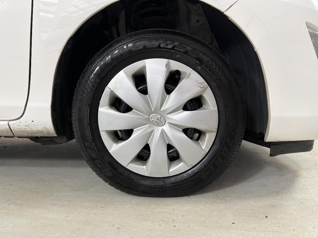 Photo '9' of Toyota Aqua Photo '9' of Toyota Aqua