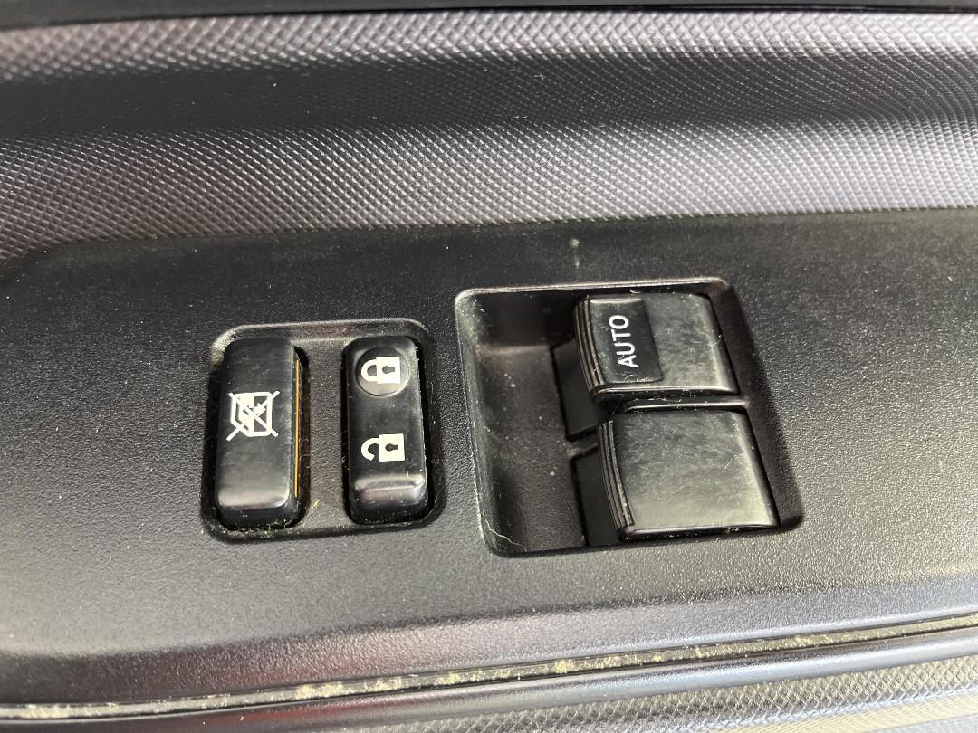 Photo '23' of Toyota Aqua Photo '23' of Toyota Aqua