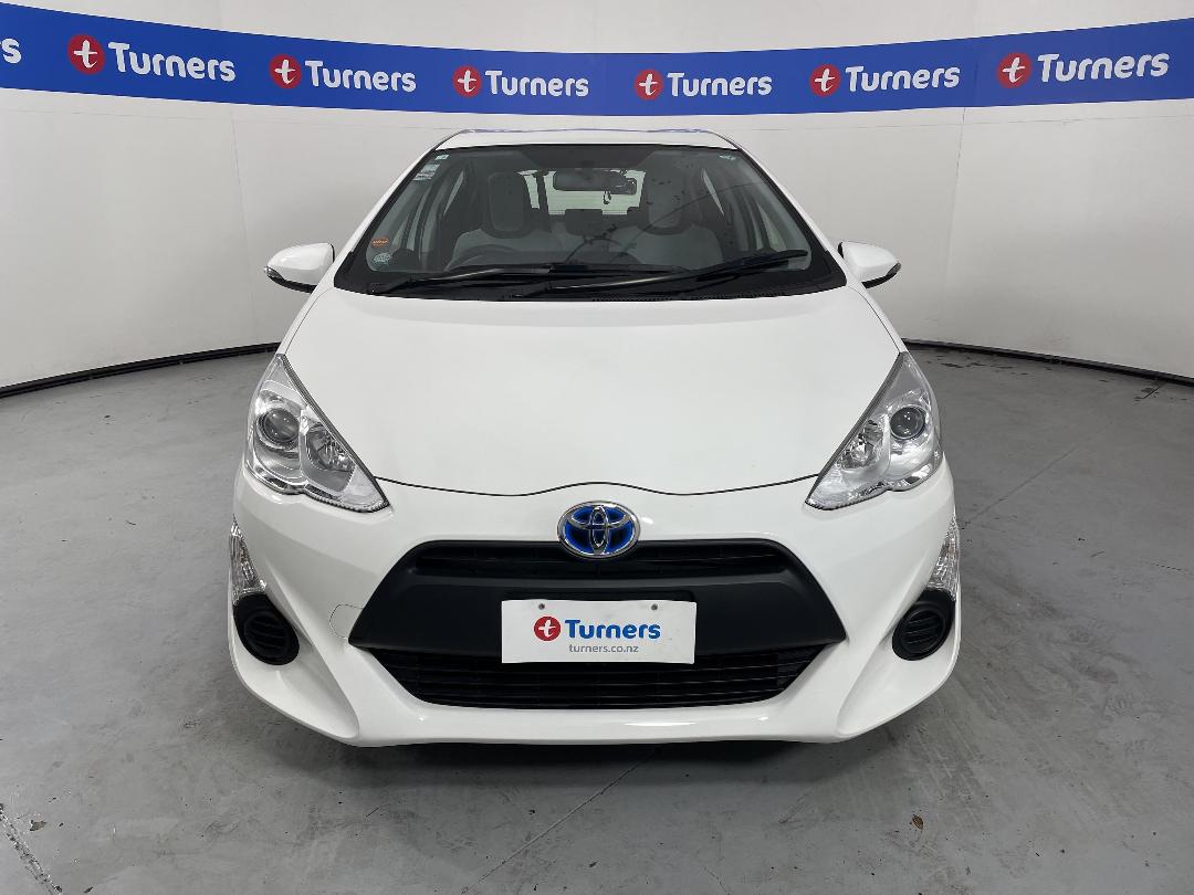 Photo '2' of Toyota Aqua