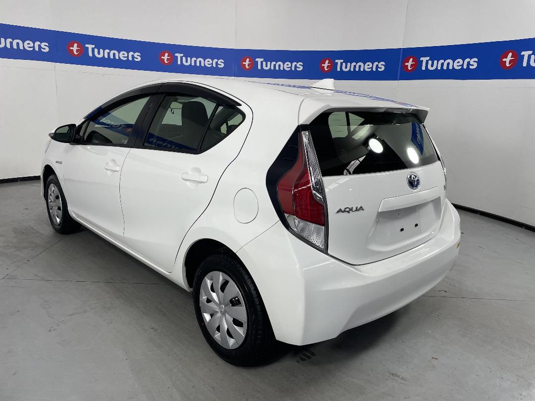 Photo '5' of Toyota Aqua