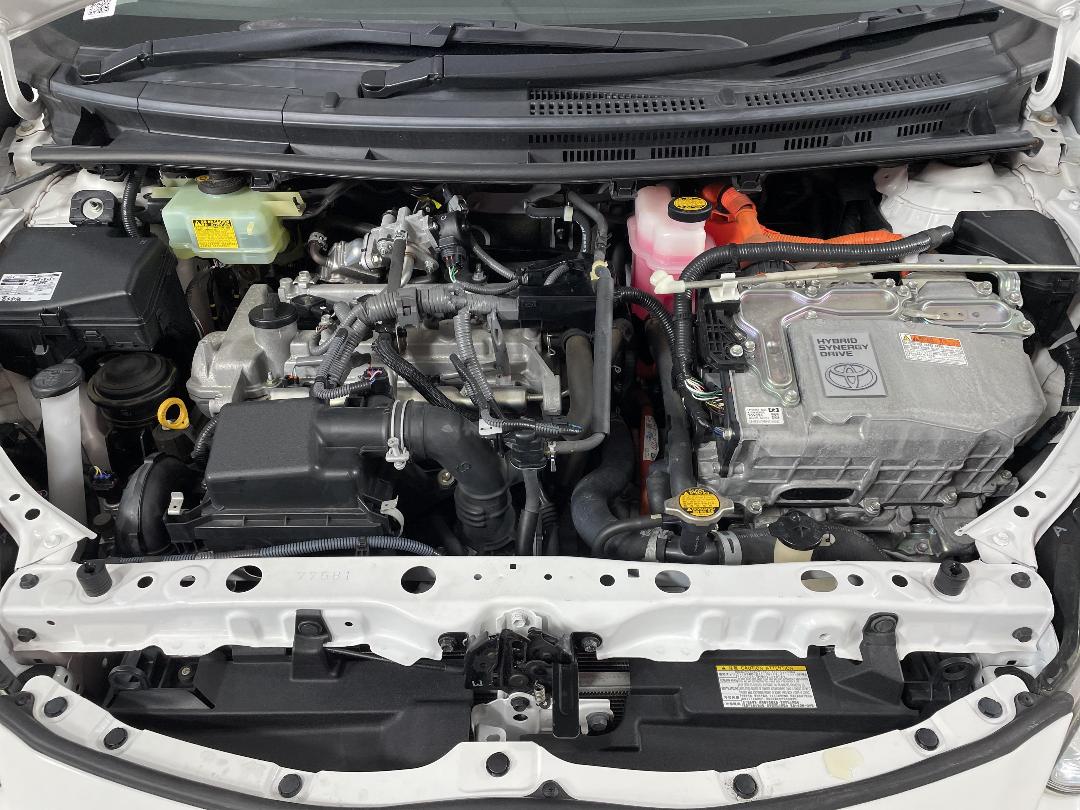 Photo '13' of Toyota Aqua