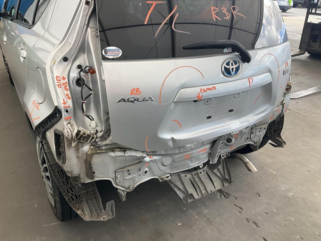 Photo '13' of Toyota Aqua Photo '13' of Toyota Aqua