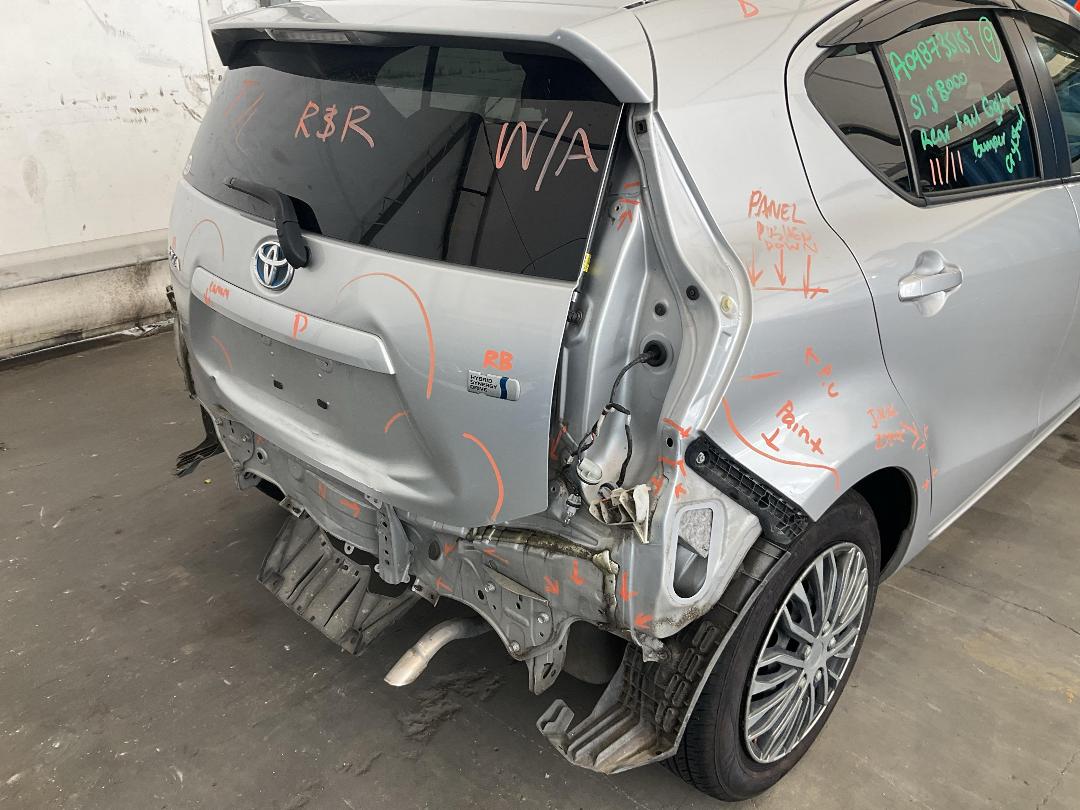 Photo '15' of Toyota Aqua Photo '15' of Toyota Aqua