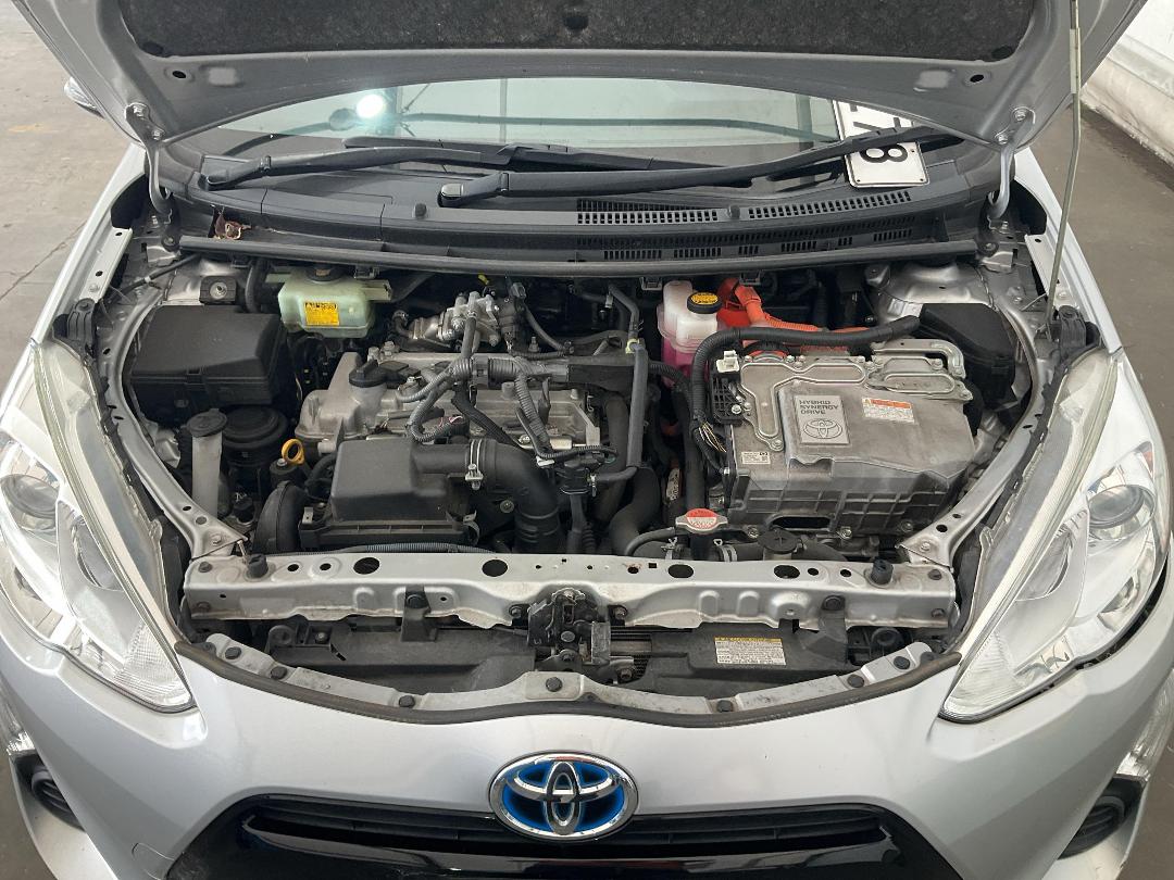 Photo '29' of Toyota Aqua Photo '29' of Toyota Aqua